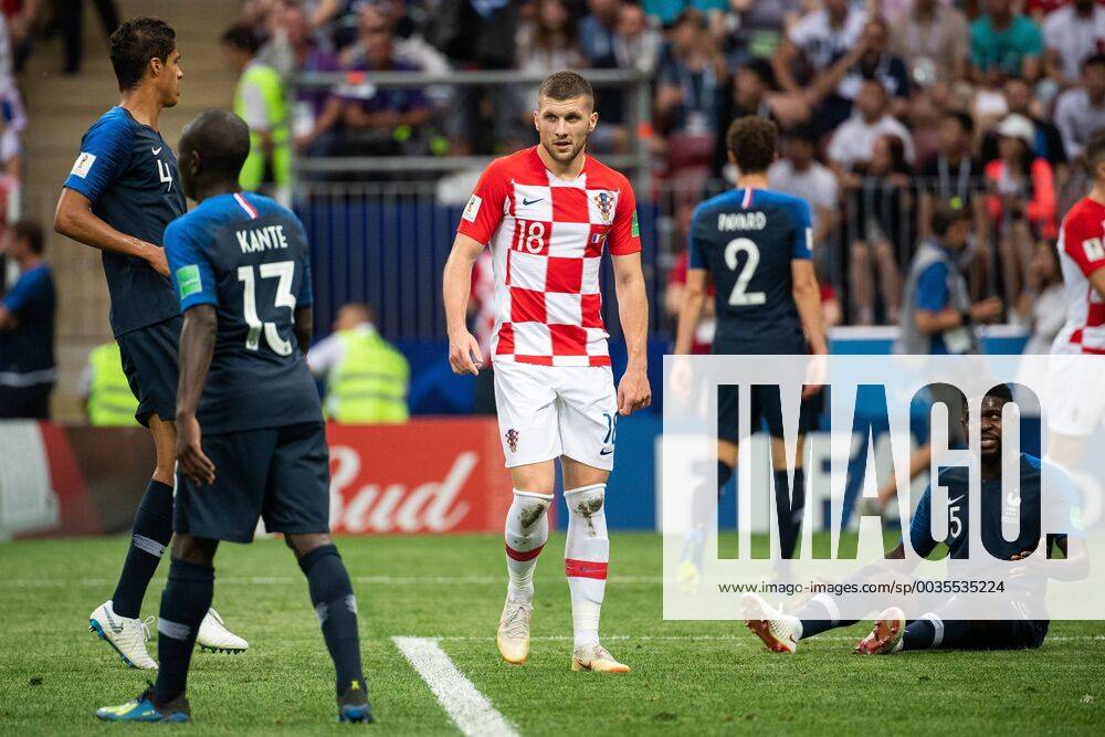 Fußball, WM Finale 2018 in Moskau, Frankreich - Kroatien 180715 Ante Rebic of Croatia looks dejected during to the FIFA World Cup WM Weltmeisterschaft Fussball final match between France and Croatia on July 15, 2018 in Moscow. Photo: Petter Arvidson BILDBYRAN kod PA 92087