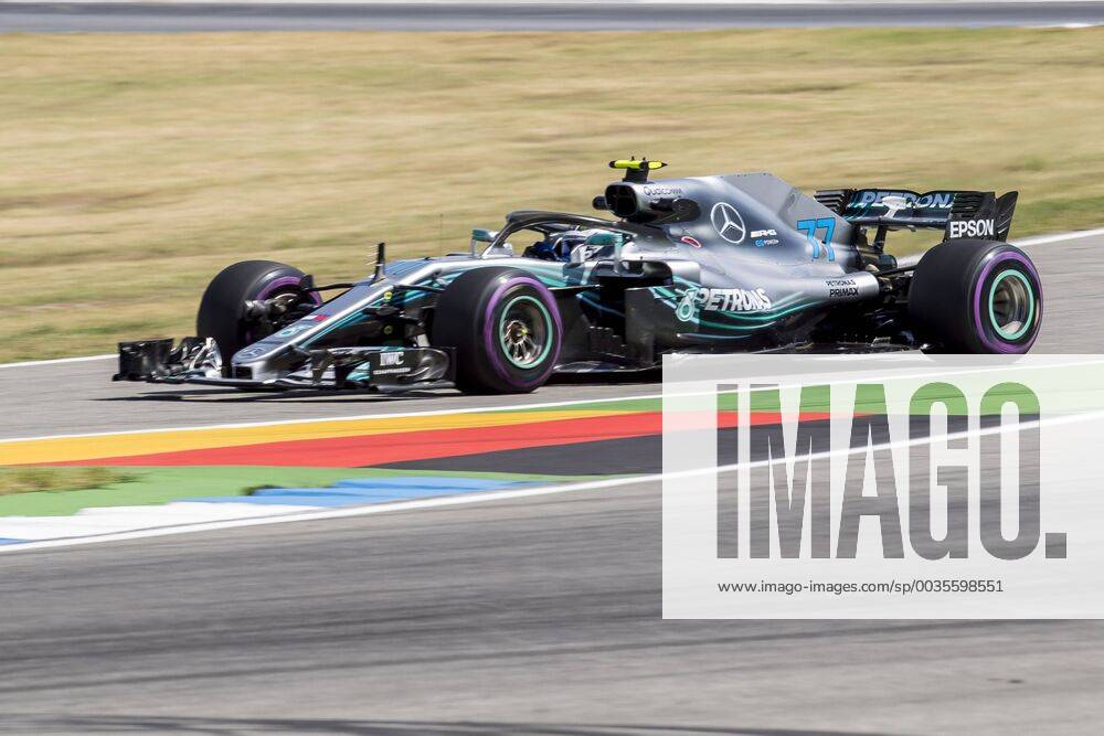 Motorsport: Formel 1, Saison 2018 2019, Training am Freitag, 20.07.2018 am Hockenheimring in Hockenheim (Deutschland). Valtteri Bottas (Mercedes AMG Petronas) fährt in die Boxengasse.