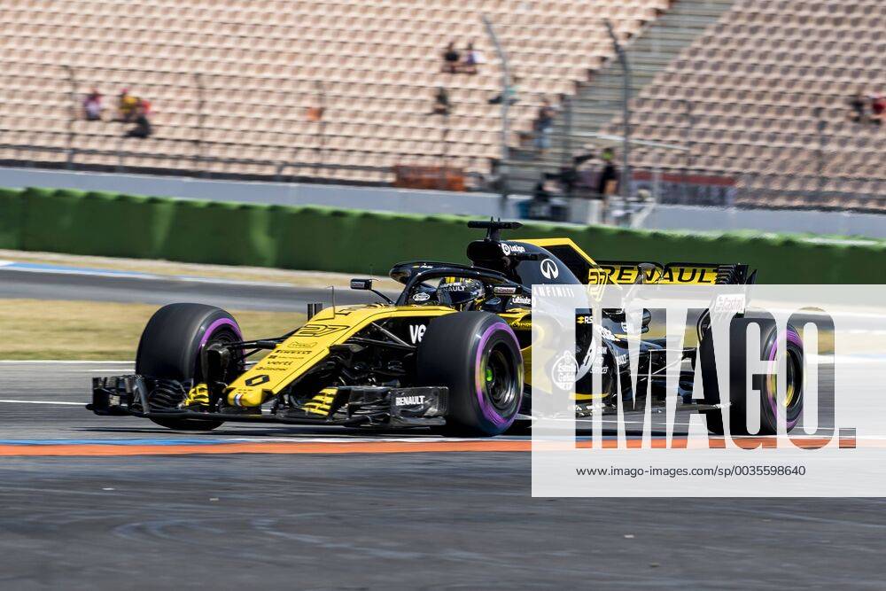 Motorsport: Formel 1, Saison 2018 2019, Training am Freitag, 20.07.2018 am Hockenheimring in Hockenheim (Deutschland). Nico Hülkenberg Huelkenberg (Renault Formula One Team) biegt auf die Start-Ziel-Gerade ein.