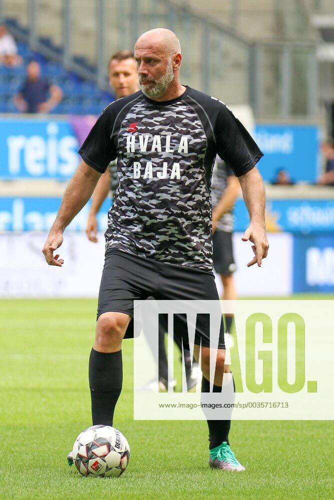 Sergej Barbarez ( Team Baja Friends ) am Ball, Fussball - Schauinsland-Reisen Cup der Traditionen - Abschiedsspiel Branimir Bajic, Duisburg , 28.07.2018 , Fussball - Schauinsland-Reisen Cup der Traditionen - Abschiedsspiel Branimir Bajic Duisburg