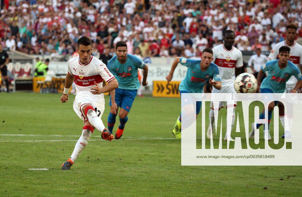 VfB Stuttgart - Atletico Madrid Deutschland, Stuttgart, 05.08.2018, Fussball, Bundesliga, Saison 2018 2019, Testspiel, VfB Stuttgart - Atletico Madrid: Erik Thommy (VfB Stuttgart) verschiesst Elfmeter.