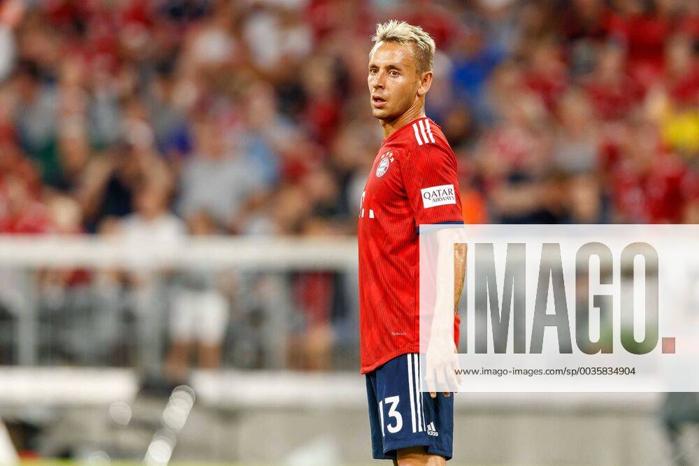 Deutschland, Muenchen, 05.08.2018, Testspiel, FC Bayern Muenchen - Manchester United ManU Rafinha (FCB) schaut ( DeFodi048