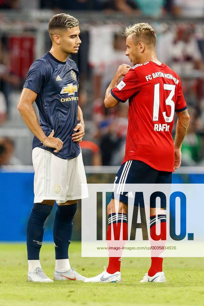 Deutschland, Muenchen, 05.08.2018, Testspiel, FC Bayern Muenchen - Manchester United ManU Andreas Pereira (MAN) und Rafinha (FCB) diskussion ( DeFodi048