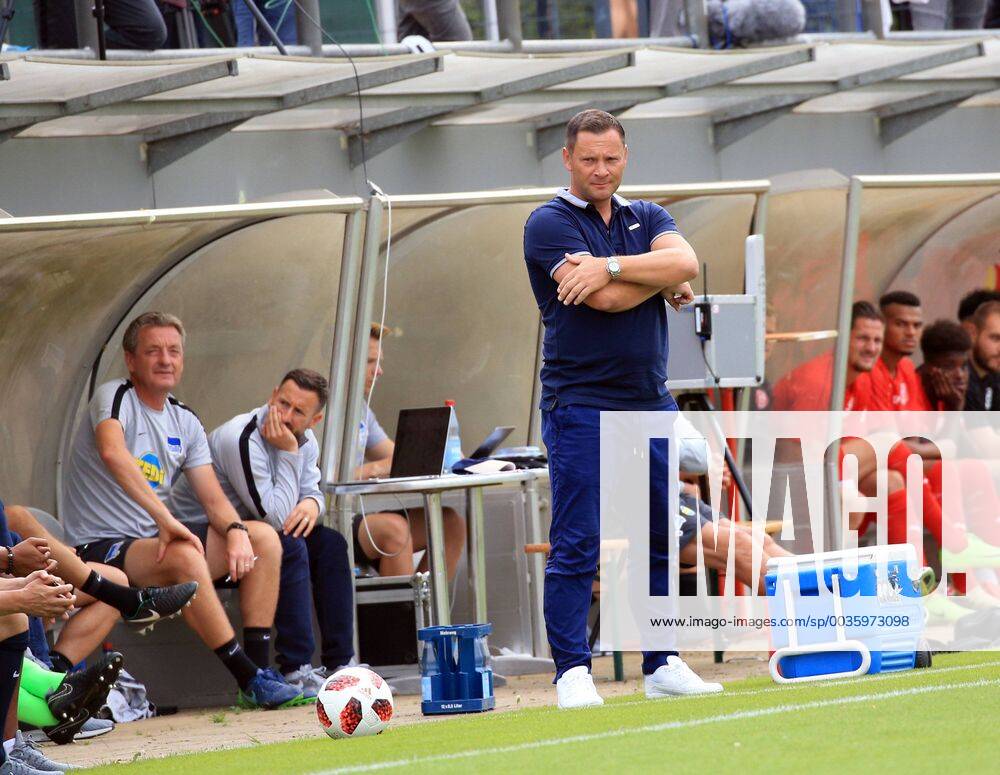 GER, 1.FBL, Hertha BSC VS. Hallenser FC 15.08.2018, Amateurstadion, Berlin, GER, 1.FBL, Hertha BSC VS. Hallenser FC, im Bild Cheftrainer (Head Coach) Pal Dardai (Hertha BSC Berlin)