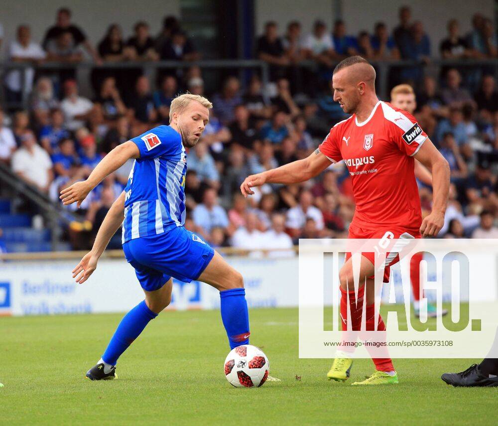 GER, 1.FBL, Hertha BSC VS. Hallenser FC 15.08.2018, Amateurstadion, Berlin, GER, 1.FBL, Hertha BSC VS. Hallenser FC, im Bild Pascal Koepke (Hertha BSC Berlin 14), Toni Lindenhahn (Halle 6)