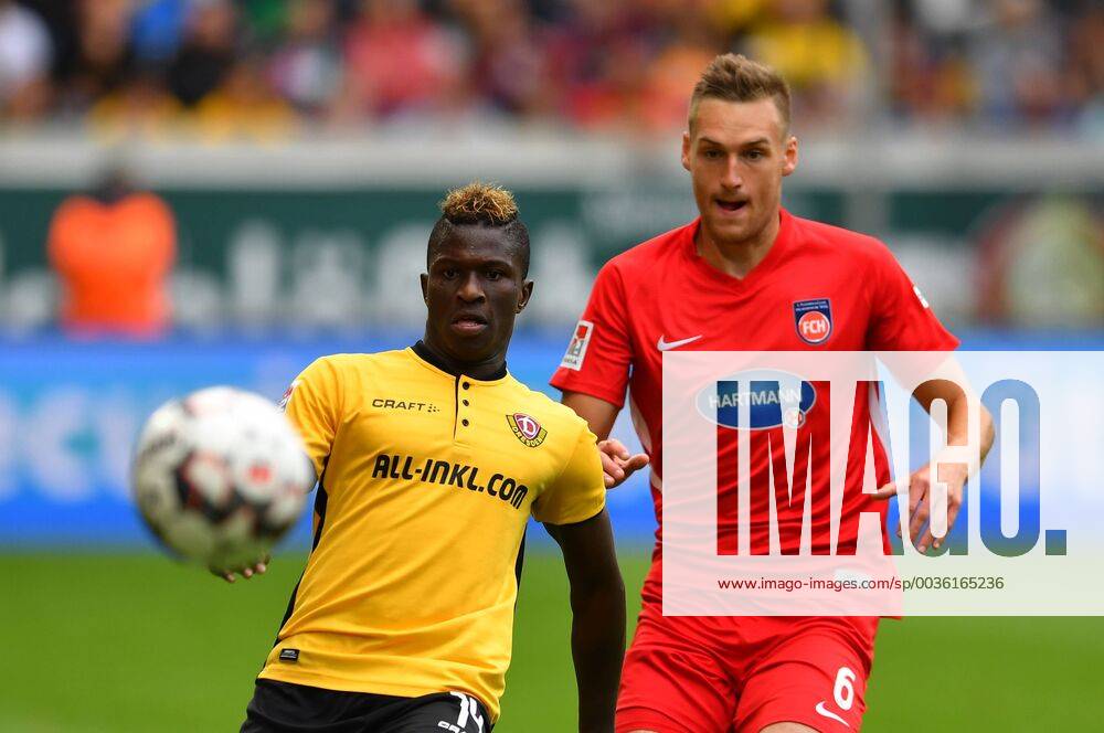 Fussball, GER, Saison 2018 2019, 2. Bundesliga, 1. Spieltag, DDV-Stadion Dresden, SG Dynamo Dresden - 1. FC Heidenheim, Moussa Kone (Dresden), dahinter Patrick Mainka (Heidenheim), DFL REGULATIONS PROHIBIT ANY USE OF PHOTOGRAPHS as IMAGE SEQUENCES and or QUASI-VIDEO,