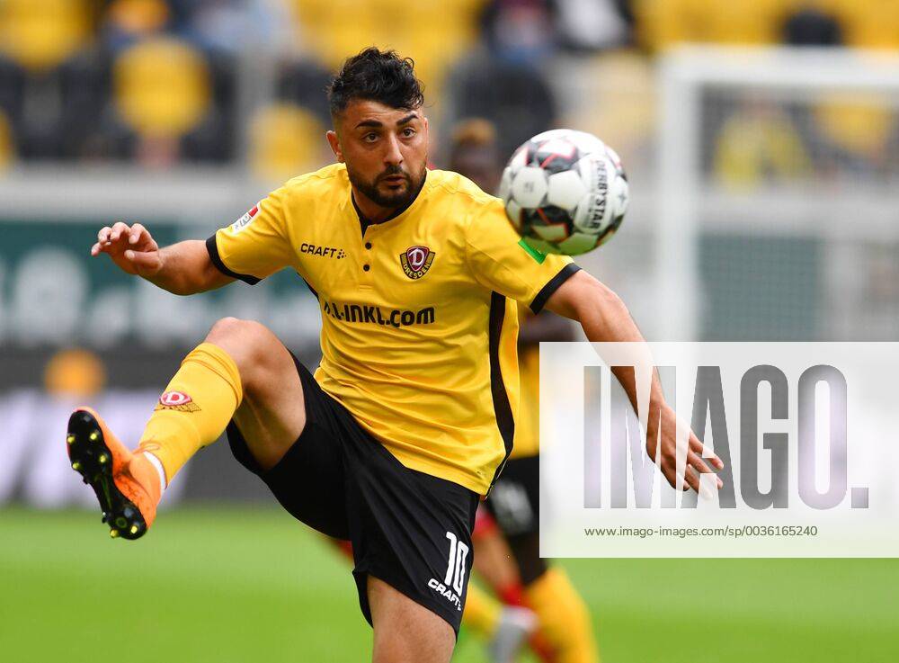 Fussball, GER, Saison 2018 2019, 2. Bundesliga, 1. Spieltag, DDV-Stadion Dresden, SG Dynamo Dresden - 1. FC Heidenheim, Aias Aosman (Dresden), DFL REGULATIONS PROHIBIT ANY USE OF PHOTOGRAPHS as IMAGE SEQUENCES and or QUASI-VIDEO,
