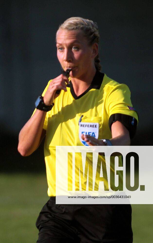 Subotica(Serbia) ZFK Spartak Subotica-FC Bayern München UEFA women s football champions league round of 32 Tess Olofsson Sweden referee :