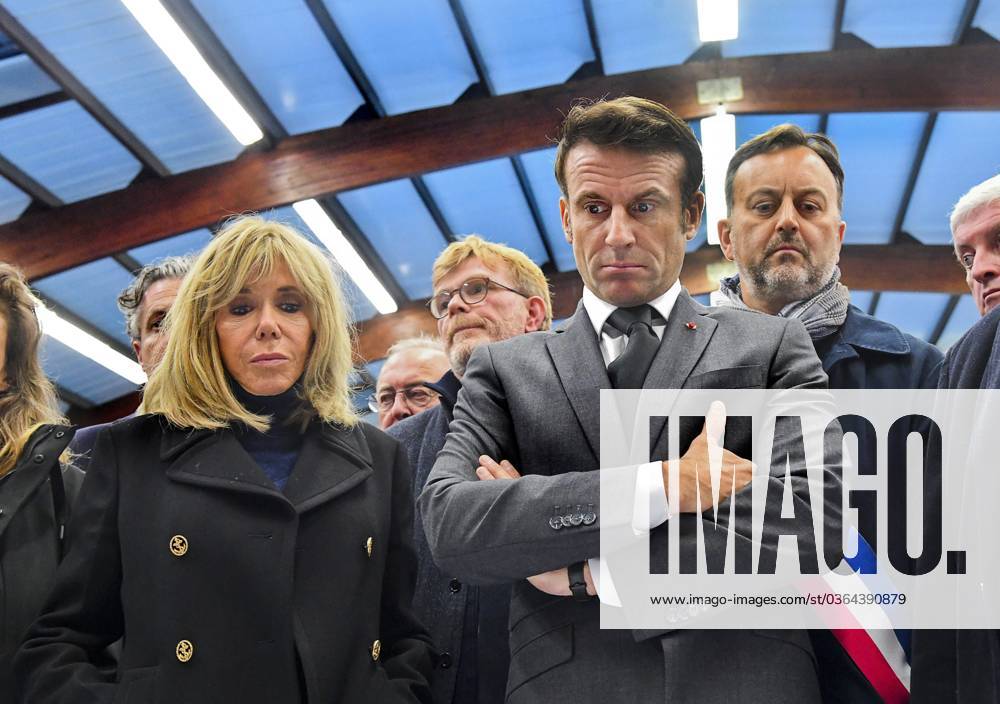 Emmanuel Macron PHOTOPQR VOIX DU NORD Sebastien JARRY ; 14 11 2023 ; 4Saint Omer. le 13 11 2023. Inondations dans le Pas de Calais : Visite d Emmanuel Macron a Saint Omer et a Blendecques . Photo SEBASTIEN JARRY LA VOIX DU NORD. President Emmanuel Macron during a visit in north of France on November 14, 2023, as the Pas-de-Calais region was hit by torrential rains with a historic rise in water levels on November 7, 2023. NORD France