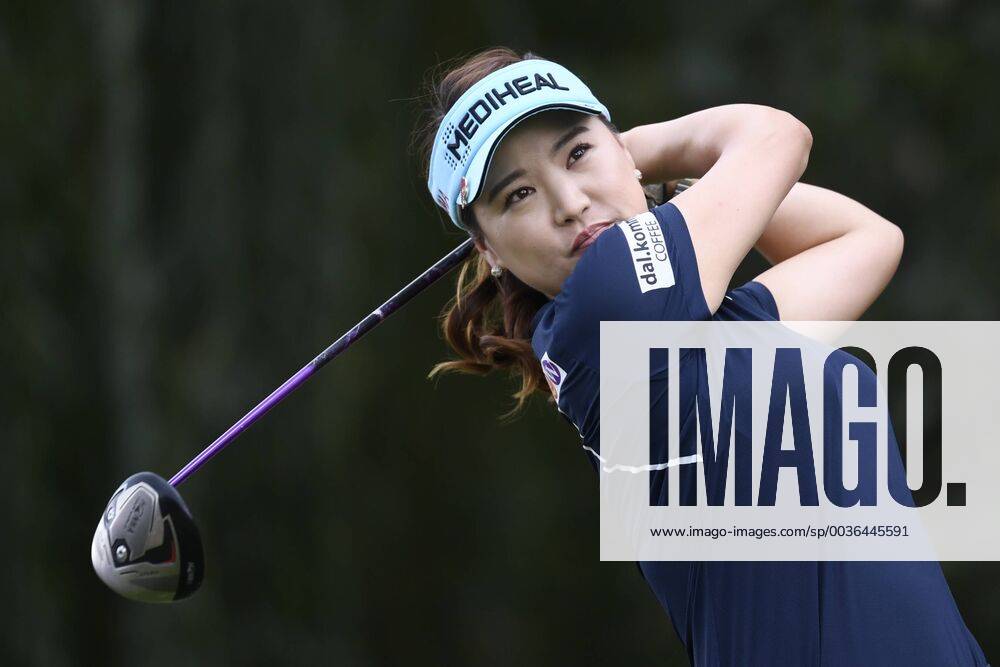 (180914) -- EVIAN, Sept. 14, 2018 -- Ryu So Yeon of South Korea plays a shot during the first round of the Evian Golf Championship on Sept. 13, 2018 in Evian-les-Bains, France. ) (SP)FRANCE-EVIAN-GOLF CHAMPIONSHIP 2018 AlainxGROSCLAUDE