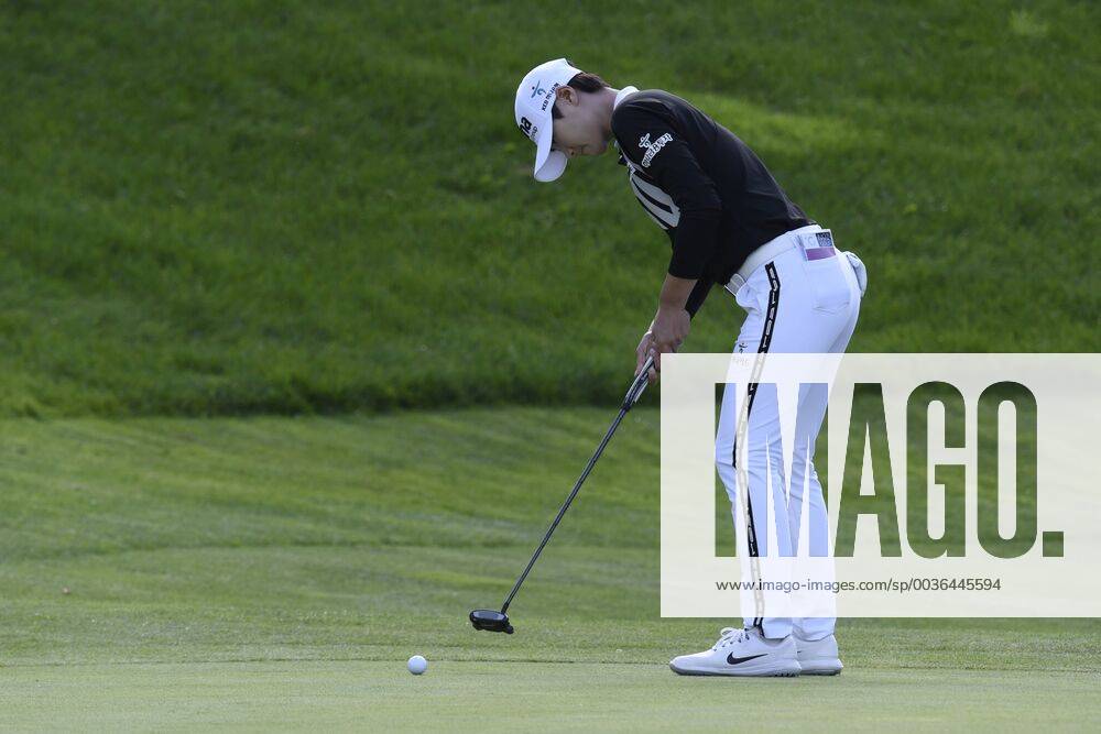 (180914) -- EVIAN, Sept. 14, 2018 -- Park Sung Hyun of South Korea plays a shot during the first round of the Evian Golf Championship on Sept. 13, 2018 in Evian-les-Bains, France. ) (SP)FRANCE-EVIAN-GOLF CHAMPIONSHIP 2018 AlainxGROSCLAUDE