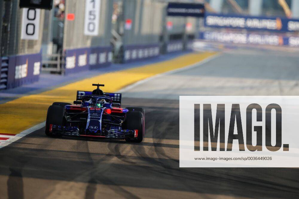 14th September 2018, Marina Bay Street Circuit, Singapore; Formula One Grand Prix of Singapore, Friday free practice; Red Bull Toro Rosso Honda driver Brendon Hartley ActionPlus12062018 StephenxBlackberry