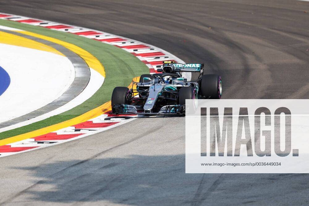 14th September 2018, Marina Bay Street Circuit, Singapore; Formula One Grand Prix of Singapore, Friday free practice; Mercedes AMG Petronas driver Valtteri Bottas ActionPlus12061990 StephenxBlackberry