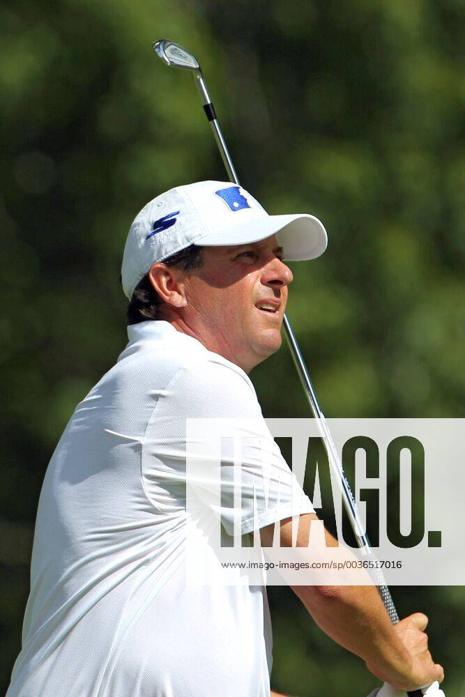 Grand Blanc, Michigan, United States - Billy Andrade of Bristol, Rhode Island follows his shot from the 3rd tee during the final round of the The Ally Challenge golf tournament presented by McLaren at Warwick Hills Golf & Country Club in Grand Blanc, MI, USA Sunday, September 16, 2018. The Ally Challenge - Final Round - ZUMAn230 20180916_zaa_n230_987
