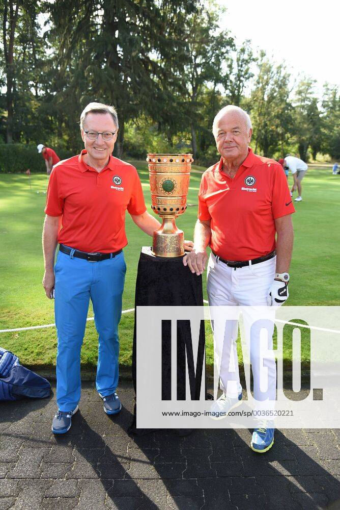 GER, Hanau, Golf Club Hanau-Wilhelmsbad Eintracht Frankfurt Golf Open Sparkassenchef Robert Restani und Hans-Jürgen Müller, Gründer der Frankfurter Kommunikationsagentur Metropress DFL regulations prohibit any use of photographs as image sequences and or quasi-video