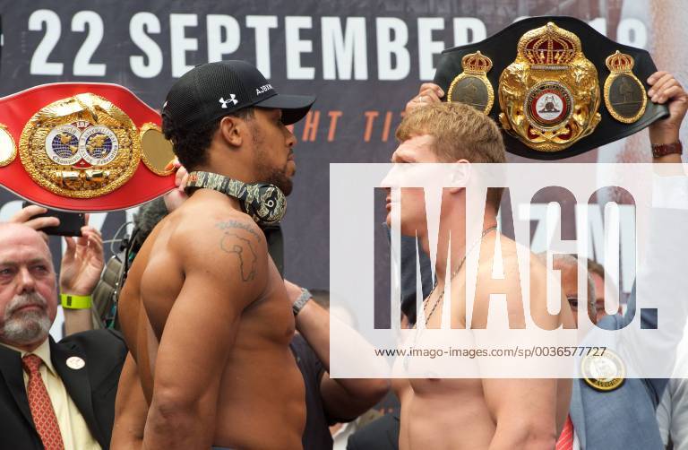 KW38 Boxen, Joshua - Powetkin, Wiegetermin Joshua Povetkin Weigh In Anthony Joshua and Alexander Povetkin pictured during their weigh in at Business Design Centre, 52 Upper St, London ahead of their heavy weight bout at Wembley Stadium on Saturday. Content Not Available For UK Newspapers