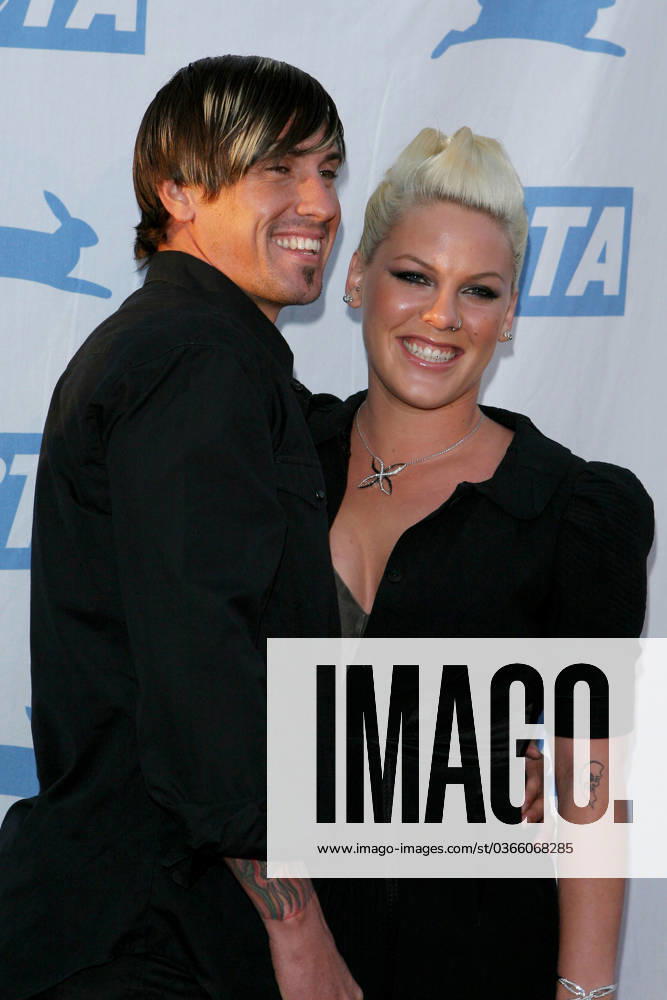PETA s 25th Anniversary Gala and Humanitatian Awards Show 10 September 2005 - Hollywood, CA - Pink and fiance Carey Hart. PETA s 25th Anniversary Gala and Humanitatian Awards Show held at Paramount Pictures. Photo credit: Jacqui Wong AdMedia Hollywood CA USA