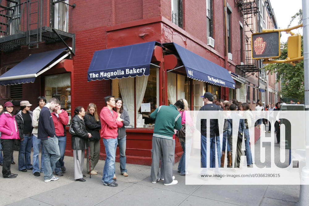 Magnolia Bakery, Bleecker Street, Greenwich Village, Manhattan, New York Magnolia Bakery, Bleecker Street, Greenwich Village, Manhattan, New York