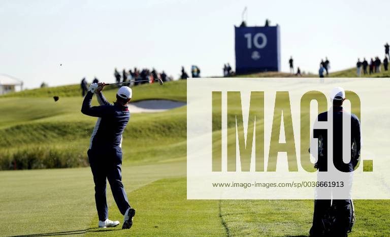 Spanish Jon Rahm hits his tee during a practice session for the Ryder Cup 2018 at The Golf National in Saint Quentin-En-Yvelines, near Paris, France, 25 September 2018. The Ryder Cup 2018 runs from 25 to 30 September. RYDER CUP !ACHTUNG: NUR REDAKTIONELLE NUTZUNG!