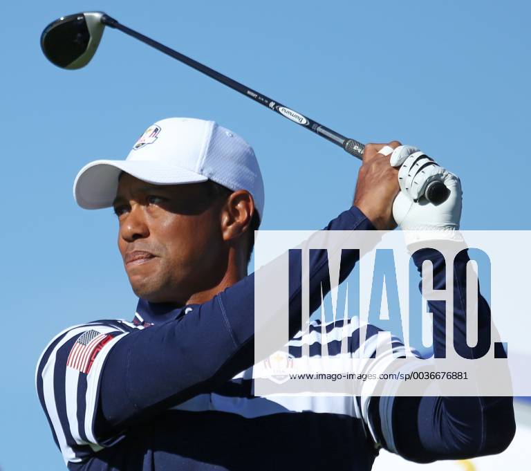 Tiger Woods hits a shot during a Ryder Cup 2018 practice session at Le Golf National in Guyancourt near Paris on September 26, 2018. The three-day tournament features Team USA versus Team Europe and starts Friday, September 28th. PAR20180926042 DAVIDxSILPA