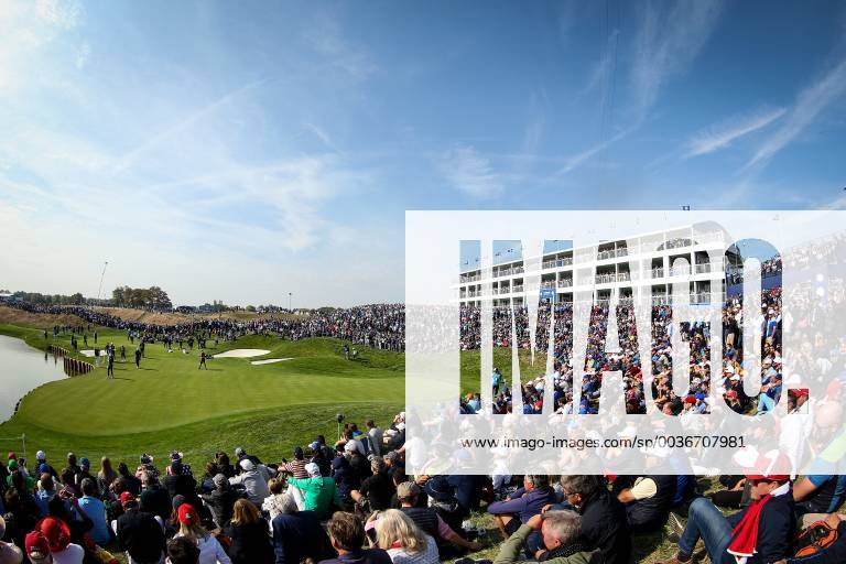 2018 Ryder Cup Day 1, Albatros Course, Le Golf National, Saint-Quentin-en-Yvelines, Paris 28 9 2018 A view of the 16th green A view of the 16th green 28 9 2018