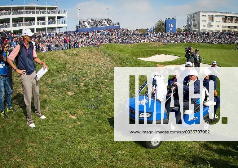 2018 Ryder Cup Day 1, Albatros Course, Le Golf National, Saint-Quentin-en-Yvelines, Paris 28 9 2018 Rory McIlroy leaves the 16th hole after losing his match Rory McIlroy leaves the 16th hole after losing his match 28 9 2018