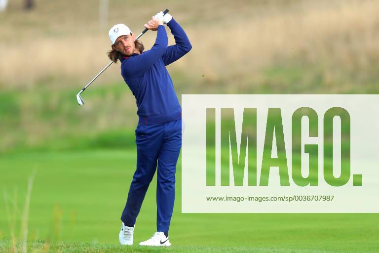 2018 Ryder Cup Day 1, Albatros Course, Le Golf National, Saint-Quentin-en-Yvelines, Paris 28 9 2018 Tommy Fleetwood on the 3rd fairway Tommy Fleetwood on the 3rd fairway 28 9 2018