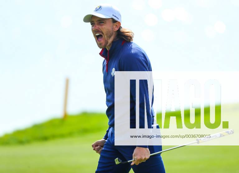 2018 Ryder Cup Day 1, Albatros Course, Le Golf National, Saint-Quentin-en-Yvelines, Paris 28 9 2018 Tommy Fleetwood celebrates winning the 17th hole Tommy Fleetwood celebrates winning the 17th hole 28 9 2018