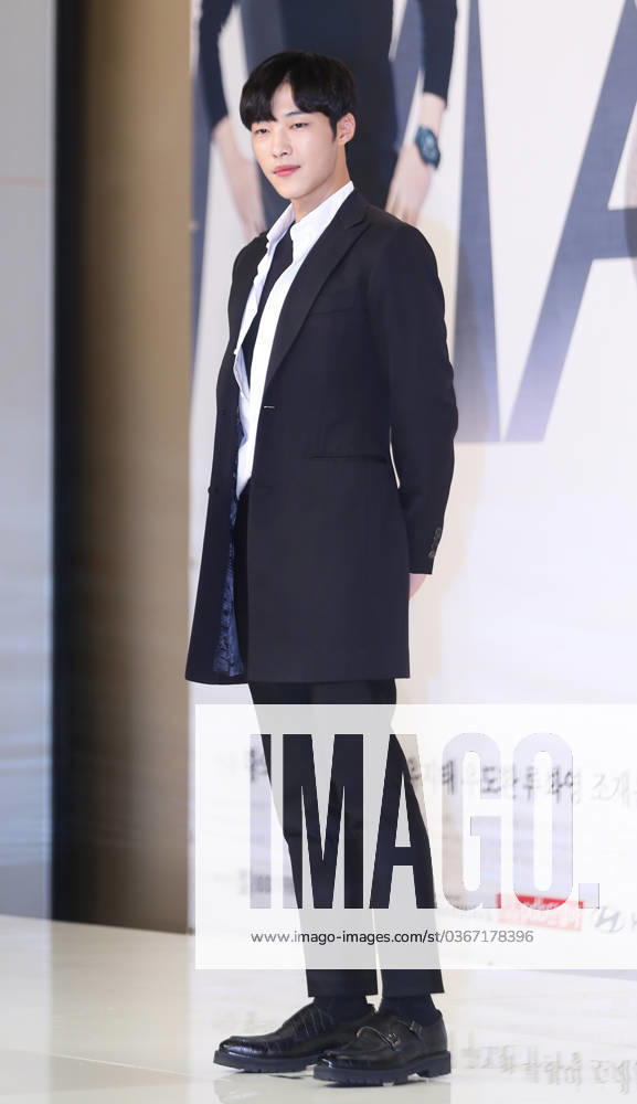 S. Korean actor Woo Do-hwan S. Korean actor Woo Do-hwan South Korean actor Woo Do-hwan, who stars in the new drama Mad Dog, poses for a photo during a publicity event in Seoul on Oct. 10, 2017. The first episode of the drama will be aired on KBS TV network on Oct. 11. (Yonhap) 2017-10-11 10:07:53 < 1980-2017 YONHAPNEWS AGENCY. .> ¼¿ï