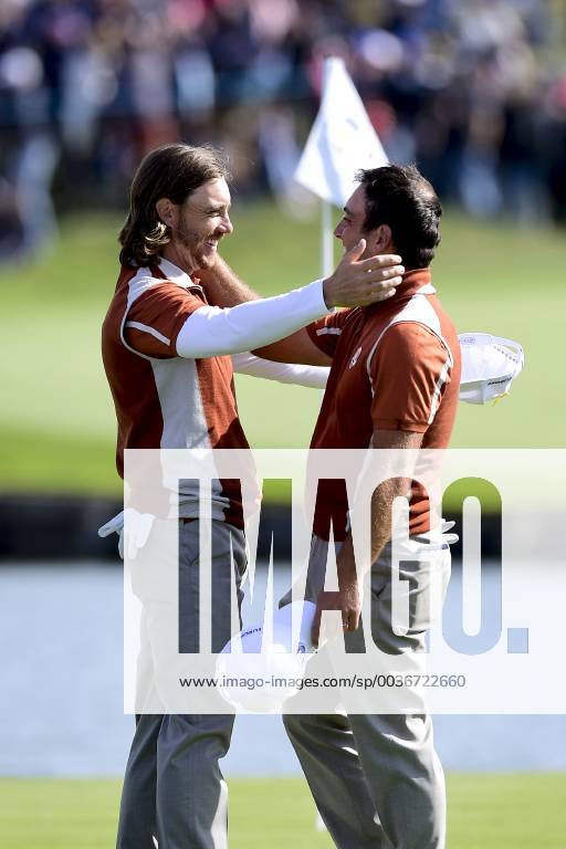 Joie de Tommy Fleetwood of England et de Francesco Molinari of Italy (Team Europ) GOLF : Ryder Cup 2018 - Guyancourt - 29 09 2018 JBAutissier Panoramic