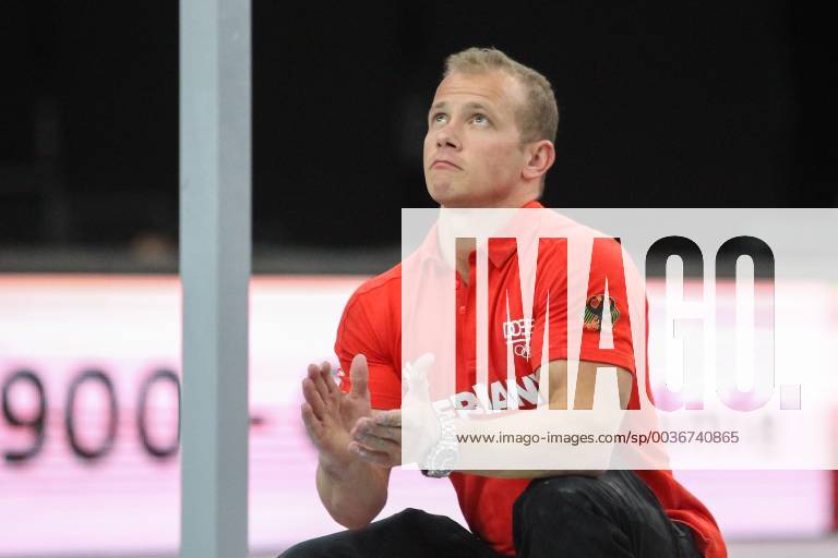 KW39 DM Turnen, Mehrkampf, 29.09.2018 Deutsche Meisterschaften 2018 im Turnen. Mehrkampf am 29.09.2018 in der Arena Leipzig. Im Bild: Fabian Hambuechen als Trainer, Betreuer dabei.
