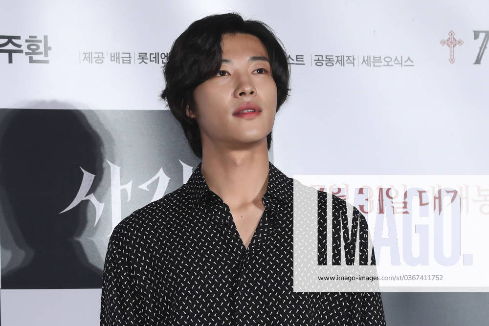 S. Korean actor Woo Do-hwan S. Korean actor Woo Do-hwan South Korean actor Woo Do-hwan, who stars in the new movie The Divine Fury, poses for a photo during a publicity event in Seoul on June 26, 2019. The movie will be released in South Korea on July 31. (Yonhap) 2019-06-27 13:15:02 < 1980-2019 YONHAPNEWS AGENCY. .> ¼¿ïƯº°½Ã