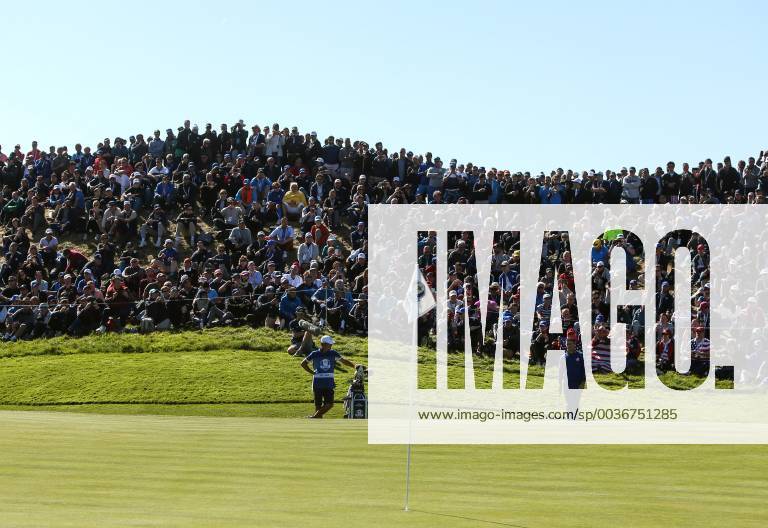 2018 Ryder Cup, Albatros Course, Le Golf National, Saint-Quentin-en-Yvelines, Paris 30 9 2018 Rory McIlroy approaches the 9th green Rory McIlroy approaches the 9th green 30 9 2018