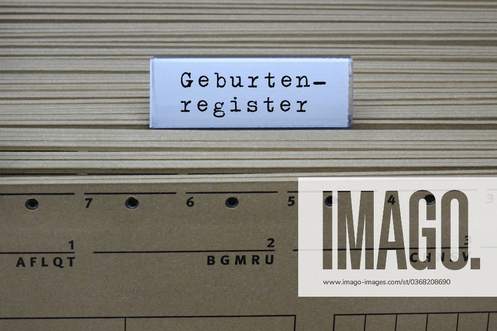 Hängeregister und Geburtenregister Hängeregister und Geburtenregister, 27.11.2023, Borkwalde, Brandenburg, An einem Hängeregister steht der Schriftzug Geburtenregister.