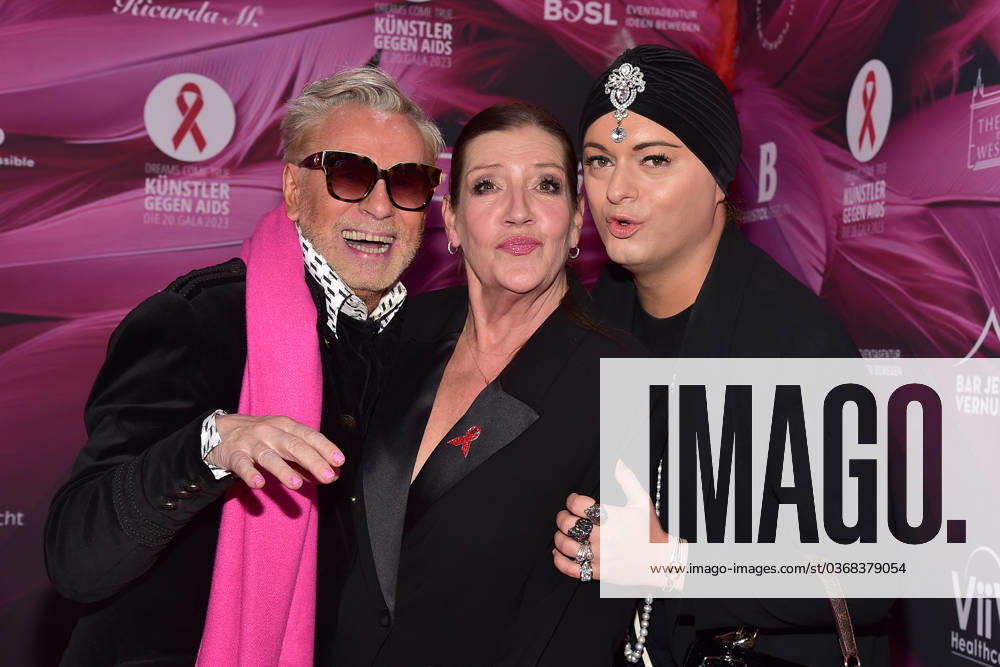 KÜNSTLER GEGEN AIDS, Motto:Dreams Come True Rene Koch, Katy Nina Karrenbauer, Julian F.M. Stoeckel Zum 20. Mal KÜNSTLER GEGEN AIDS - DIE 20. GALA 2023 Motto: Dreams Come True im THEATER DES WESTENS in Berlin, am 27.11.2023
