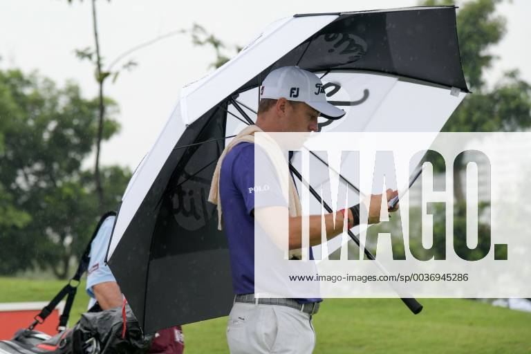 Kuala Lumpur, Malaysia - Justin Thomas of the United States in action on first round of the CIMB Classic at TPC Kuala Lumpur on 11 October, 2018 in Kuala Lumpur, Malaysia CIMB Classic - Round One - ZUMAn230 20181011_zaa_n230_106