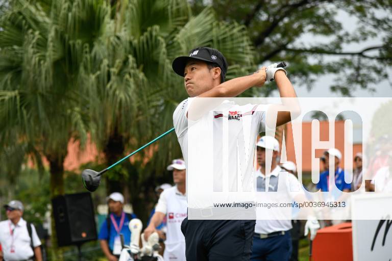 Kuala Lumpur, Malaysia - Kevin Na of United States in action during first round of the CIMB Classic at TPC Kuala Lumpur on 11 October, 2018 in Kuala Lumpur, Malaysia CIMB Classic - Round One - ZUMAn230 20181011_zaa_n230_096