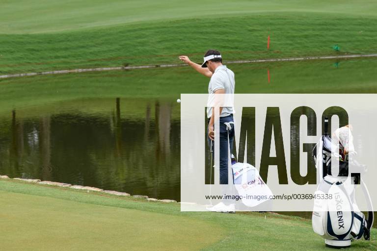 Kuala Lumpur, Malaysia - Jamie Lovemark of United States prepares to play during the first round of the CIMB Classic at TPC Kuala Lumpur on 11 October, 2018 in Kuala Lumpur, Malaysia CIMB Classic - Round One - ZUMAn230 20181011_zaa_n230_128