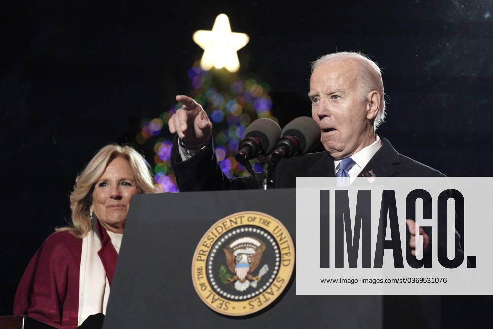 Bilder des Jahres 2023, Entertainment 11 November Joe Biden at Christmas Tree Lighting - Washington US President Joe Biden and First lady Jill Biden participate in the National Christmas Tree Lighting on the White House Ellipse in Washington on November 30, 2023. Photo by Yuri Gripas ABACAPRESS.COM Washington DC United States