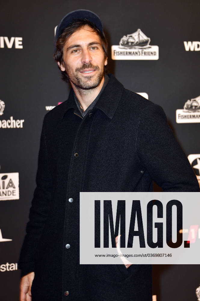 Max Giesinger bei der 24. Verleihung der 1Live Krone 2023 im Lokschuppen. Bielefeld