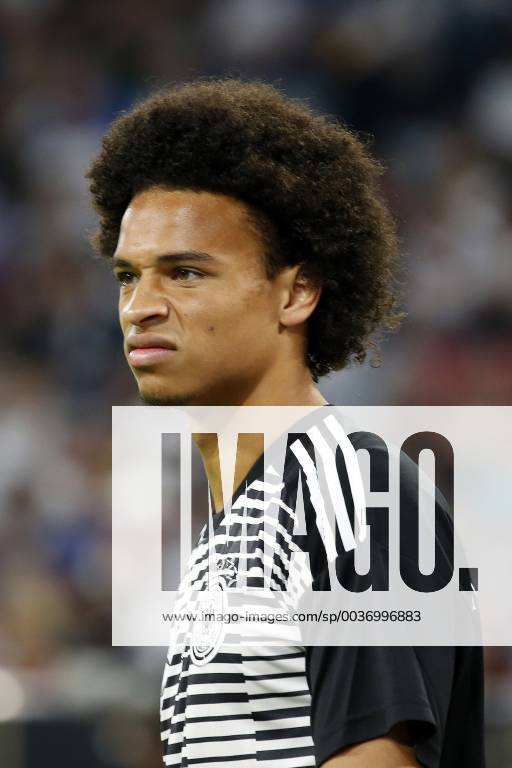 München, Deutschland, UEFA Nations League, Deutschland vs. Frankreich 0 : 0 am 06. 09. 2018 in der Allianz-Arena in München Leroy SANE (GER) ** Gemäß den Vorgaben des DFB ( Deutscher Fußball Bund ) ist es untersagt, in dem Stadion und oder vom Spiel angefertigte Fotoaufnahmen in Form von Sequenzbildern und oder videoähnlichen Fotostrecken zu verwerten bzw. verwerten zu lassen. **