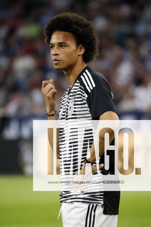 München, Deutschland, UEFA Nations League, Deutschland vs. Frankreich 0 : 0 am 06. 09. 2018 in der Allianz-Arena in München Leroy SANE (GER) ** Gemäß den Vorgaben des DFB ( Deutscher Fußball Bund ) ist es untersagt, in dem Stadion und oder vom Spiel angefertigte Fotoaufnahmen in Form von Sequenzbildern und oder videoähnlichen Fotostrecken zu verwerten bzw. verwerten zu lassen. **