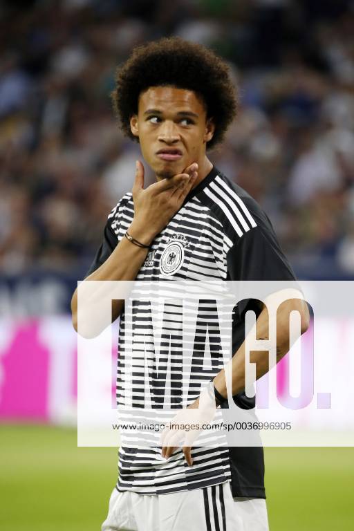 München, Deutschland, UEFA Nations League, Deutschland vs. Frankreich 0 : 0 am 06. 09. 2018 in der Allianz-Arena in München Leroy SANE (GER) ** Gemäß den Vorgaben des DFB ( Deutscher Fußball Bund ) ist es untersagt, in dem Stadion und oder vom Spiel angefertigte Fotoaufnahmen in Form von Sequenzbildern und oder videoähnlichen Fotostrecken zu verwerten bzw. verwerten zu lassen. **