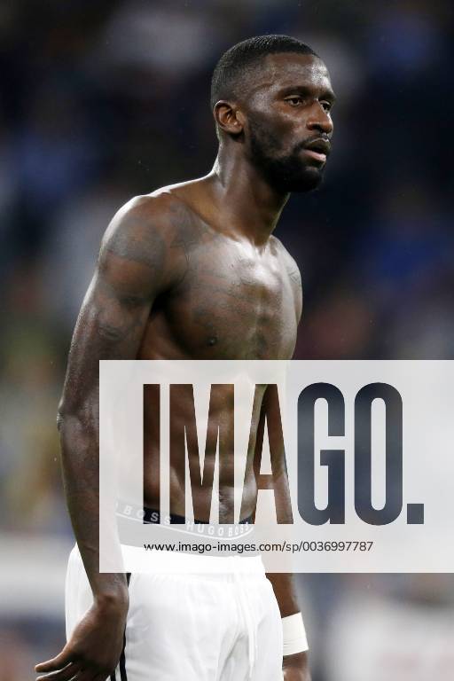 München, Deutschland, UEFA Nations League, Deutschland vs. Frankreich 0 : 0 Antonio RUEDIGER ( RÜDIGER) (GER) ** Gemäß den Vorgaben des DFB ( Deutscher Fußball Bund ) ist es untersagt, in dem Stadion und oder vom Spiel angefertigte Fotoaufnahmen in Form von Sequenzbildern und oder videoähnlichen Fotostrecken zu verwerten bzw. verwerten zu lassen. **