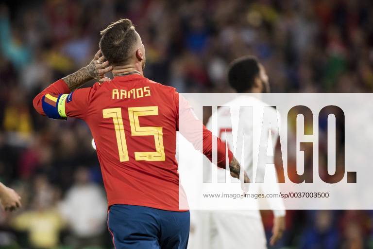 Seville, Spain - SERGIO RAMOS (L ) laments after missing a chance at goal during the UEFA Nations League Group A4 soccer match between Spain and England at the Benito Villamarin Stadium Soccer 2018 - Spain vs England - ZUMAa142 20181015_zap_a142_001