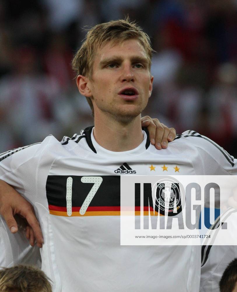 Per Mertesacker (Deutschland) - Nationalhymne Fußball EM Herren Euro 2008, Länderspiel, Nationalteam, Nationaltrikot Porträt Klagenfurt