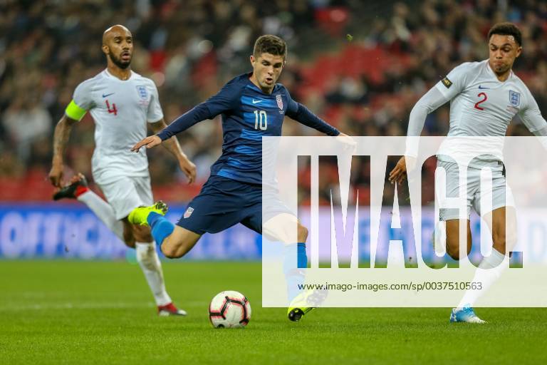 Christian Pulisic (Borussia Dortmund) of United States shoots during the WR Foundation international match L?nderspiel between England and USA at Wembley Stadium, London, England on 15 November 2018.