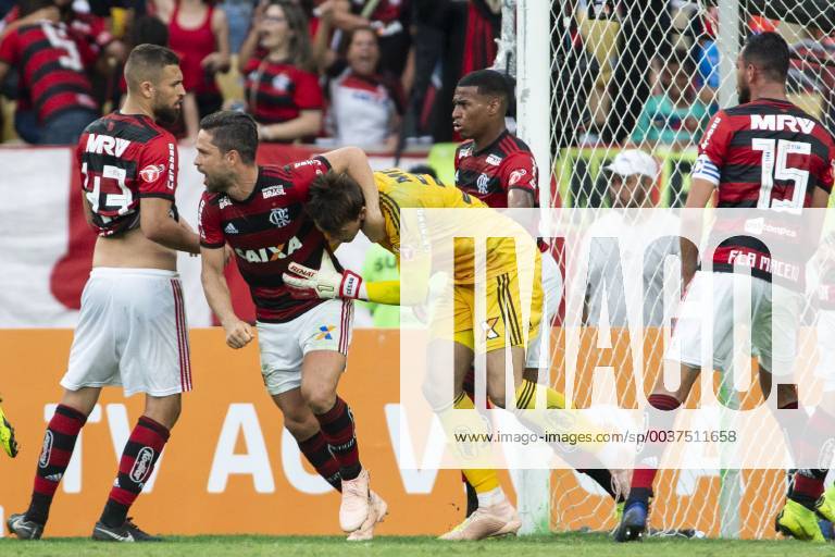 Flamengo x Santos RIO DE JANEIRO, RJ - 15.11.2018: FLAMENGO X SANTOS - Goalkeeper Cesar celebrates a penalty kick during Flamengo vs. Santos held in Maracanã for the 34th round of the Brazilian Championship in Rio de Janeiro, RJ. (Photo: Celso Pupo Fotoarena) x1641897x CelsoxPupo