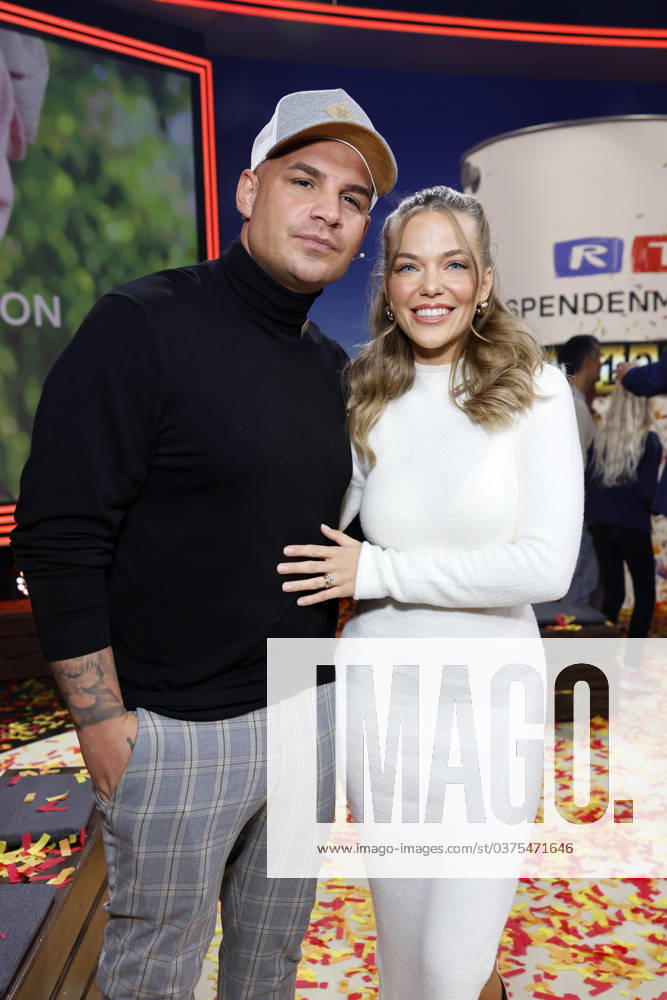 Sänger Pietro Lombardi und seine Verlobte Laura Maria Rypa beim 28. RTL-Spendenmarathon 2023 in den EMG-Studios. Hürth, 17.11.2023 NRW Deutschland