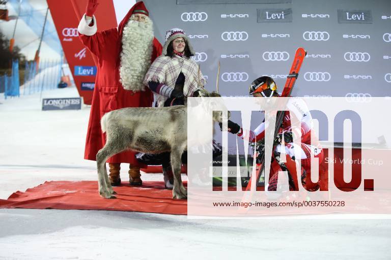 KW46 ALPINE SKIING - FIS WC Levi LEVI,FINLAND,18.NOV.18 - ALPINE SKIING - FIS World Cup, slalom, men. Image shows Marcel Hirscher (AUT) with a reindeer. GEPAxpictures xChristianxWalgram